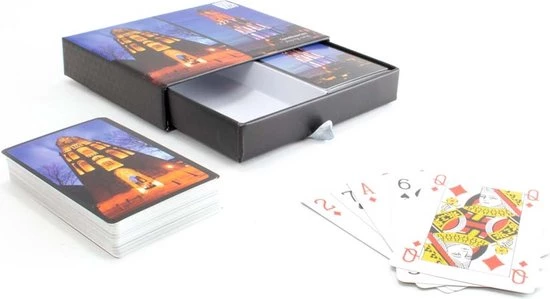 Donker Utrecht - Speelkaarten / Spelkaarten / Kaartspel - 2 X 54 Domtoren Kaarten In Luxe Kartonnen Bewaardoos Met Schuiflade - Bridge Formaat 3 Donker Utrecht - Speelkaarten / Spelkaarten / Kaartspel - 2 X 54 Domtoren Kaarten In Luxe Kartonnen Bewaardoos Met Schuiflade - Bridge Formaat