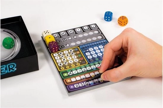 999 Games Spellenbundel - Kaartspellen - 2 Stuks - De Crew & Clever 8 999 Games Spellenbundel - Kaartspellen - 2 Stuks - De Crew & Clever - Afbeelding 6