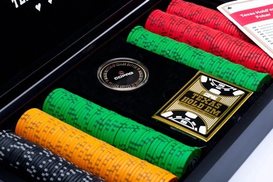 Luxe Pokerset 300 Chips (14 Gram) Plastic Pokerkaarten Houten Koffer Copag - Cartamundi 8 Luxe Pokerset 300 Chips (14 Gram) Plastic Pokerkaarten Houten Koffer Copag - Cartamundi - Afbeelding 6