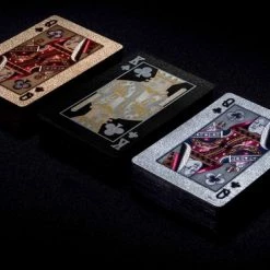 Tychi - 3 Of A Kind Speelkaarten - Goud Zilver Zwart - Kaartspel - Speelkaarten Volwassenen - Pokerkaarten - Kaarten - Waterdicht – Houder 20 Tychi - 3 Of A Kind Speelkaarten - Goud Zilver Zwart - Kaartspel - Speelkaarten Volwassenen - Pokerkaarten - Kaarten - Waterdicht – Houder -Goedkope kaartspellen winkel 550x368 6