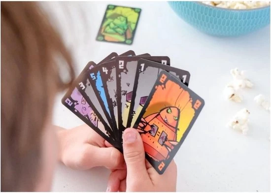 999 Games Spellenbundel - Kaartspel - 2 Stuks - De Weerwolven Van Wakkerdam: Het Pact & Valse Motten 10 999 Games Spellenbundel - Kaartspel - 2 Stuks - De Weerwolven Van Wakkerdam: Het Pact & Valse Motten - Afbeelding 8