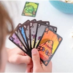 999 Games Spellenbundel - Kaartspel - 2 Stuks - SET! & Valse Motten 17 999 Games Spellenbundel - Kaartspel - 2 Stuks - SET! & Valse Motten -Goedkope kaartspellen winkel 550x392 6