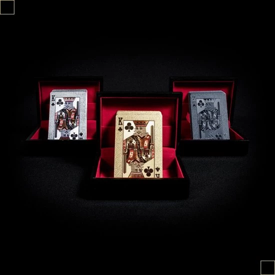 Tychi - 3 Of A Kind Speelkaarten - Goud Zilver Zwart - Kaartspel - Speelkaarten Volwassenen - Pokerkaarten - Kaarten - Waterdicht – Houder 5 Tychi - 3 Of A Kind Speelkaarten - Goud Zilver Zwart - Kaartspel - Speelkaarten Volwassenen - Pokerkaarten - Kaarten - Waterdicht – Houder - Afbeelding 3